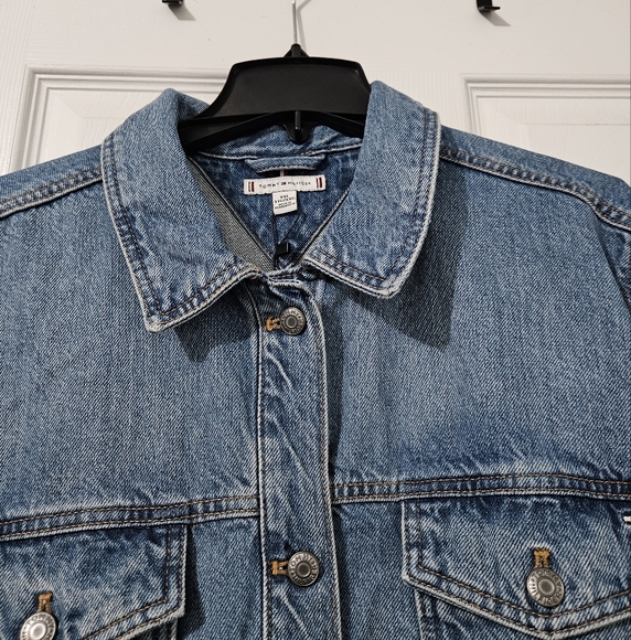 NWT: Women's Tommy Hilfiger Classic Denim Jacket - XXL - Picture 5 of 12